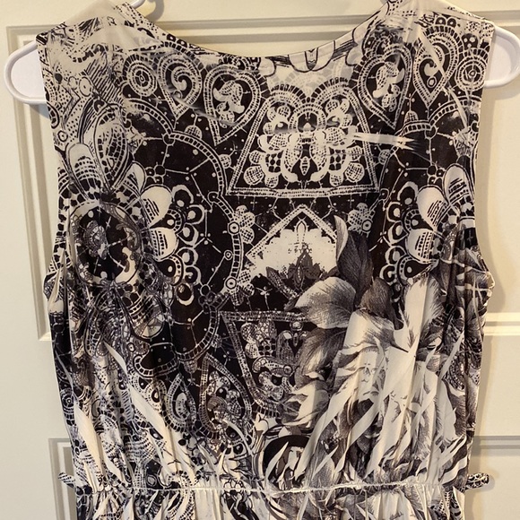 Dress - Picture 4 of 5